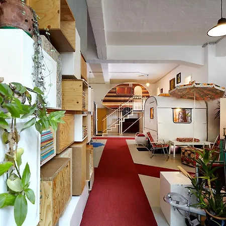 Huettenpalast 2*