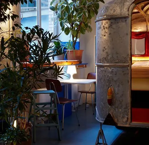 Huettenpalast מלון