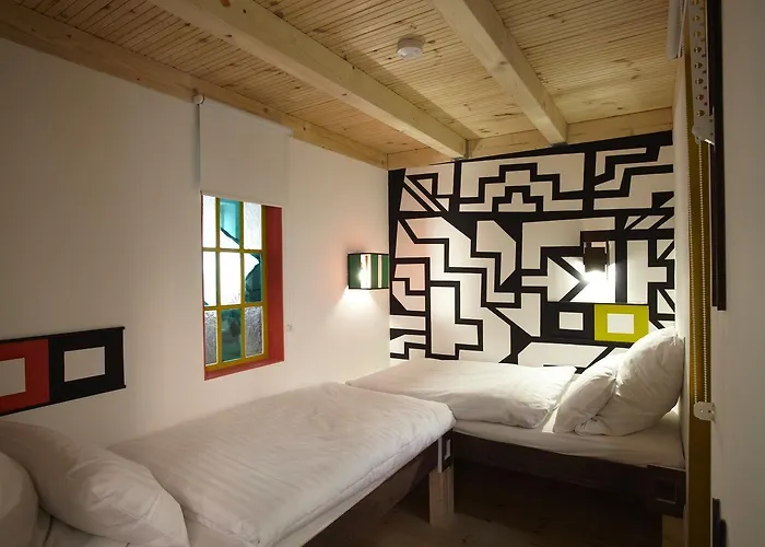 Huettenpalast מלון