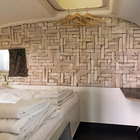 Huettenpalast Berlin