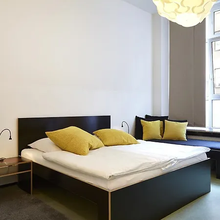 フッテンパラスト